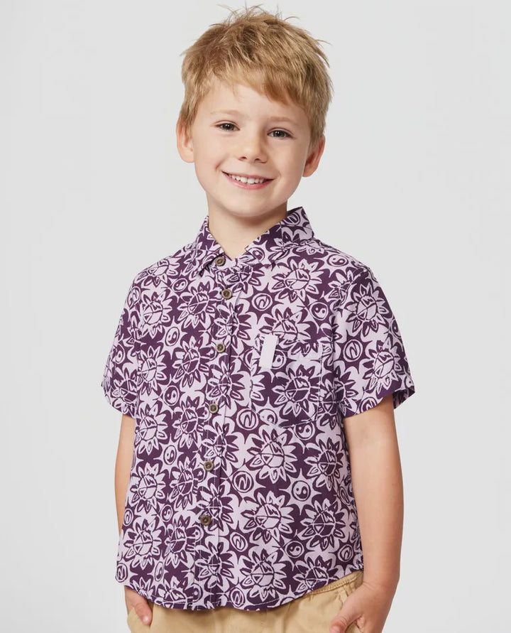 Camiseta Earth Waves Peace - Meninos (1-8 anos)