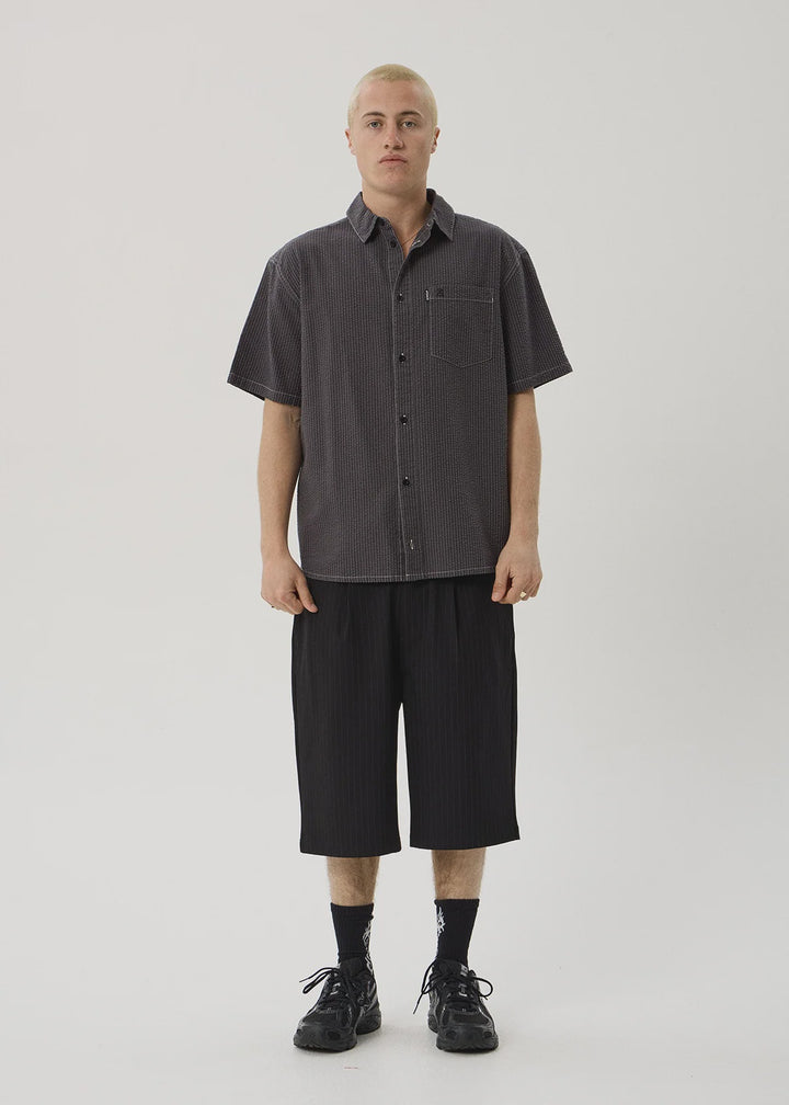 Static Short Sleeve Shirt Short Sleeve Shirt - Black
