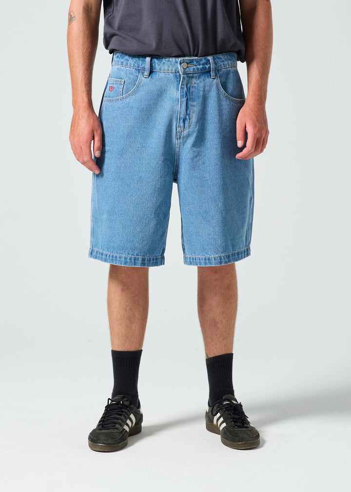 GLOBAL DENIM SHORT : WORN BLUE